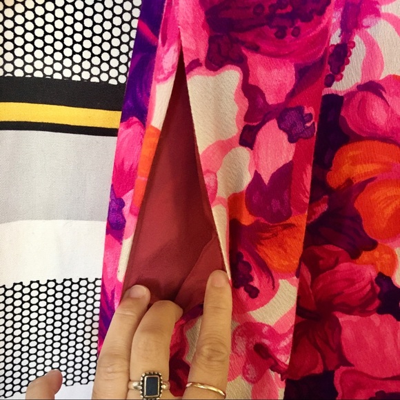 Vibrant Vintage Floral Hawaiian Maxi/ Muumuu (XXS) - Picture 6 of 9